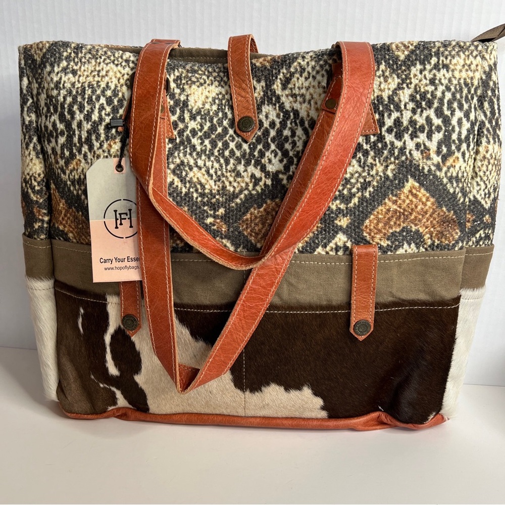 NWT HOPOFLY Xeol Upcycled Canvas Messenger Bag.